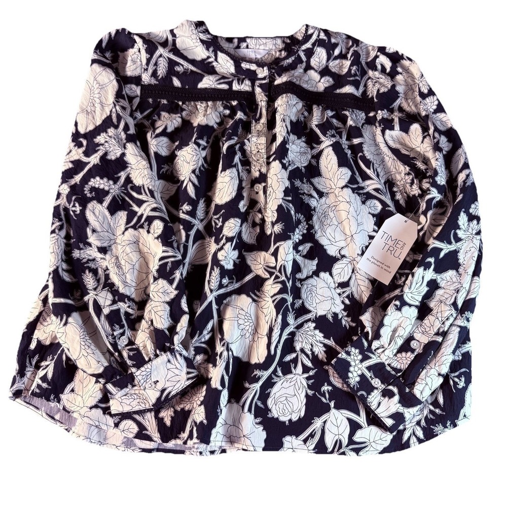 Time and Tru Womens XXL 20 Navy Floral Blouse Lace Yoke Button Front NWT
